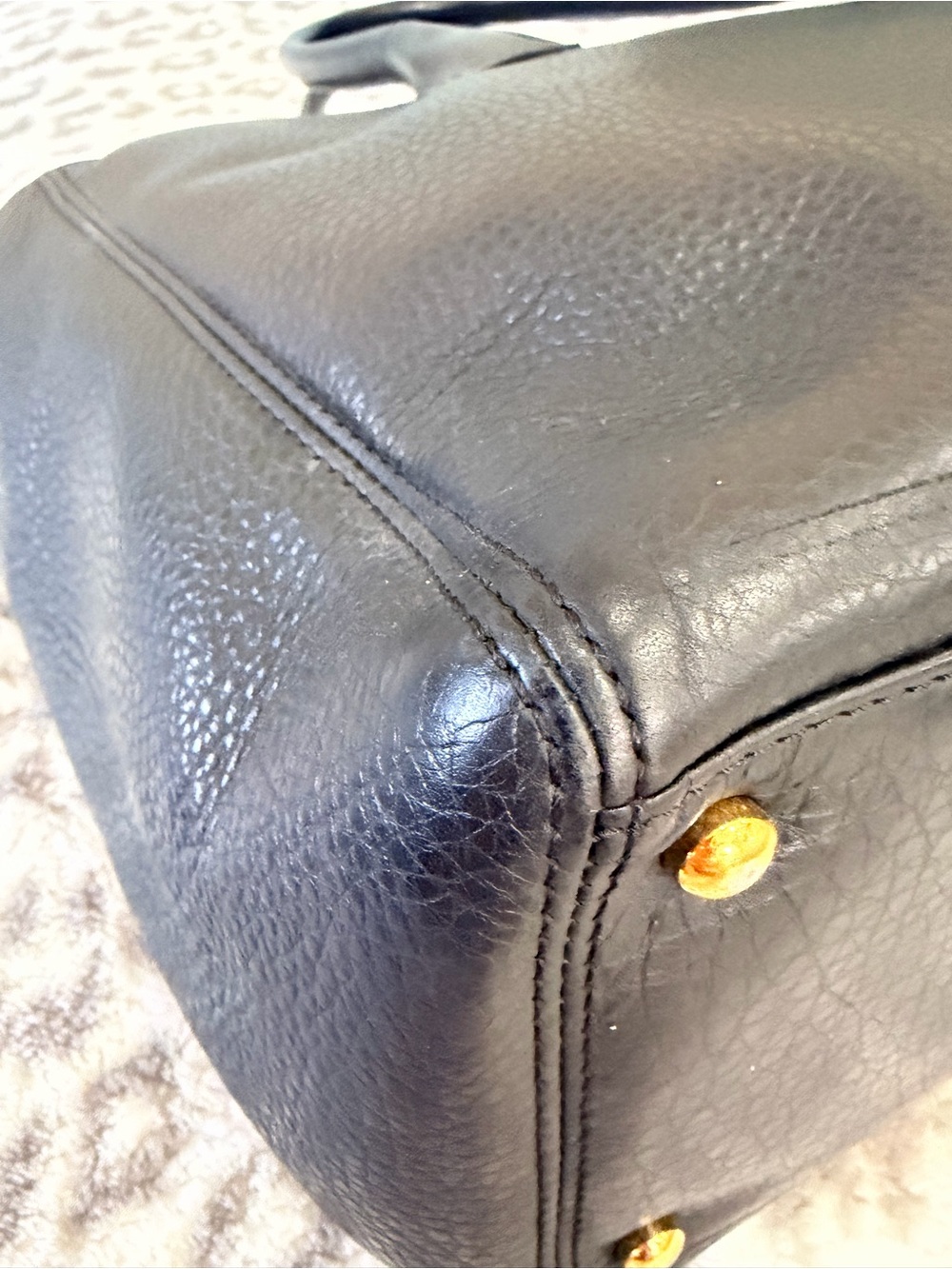 Chanel Executive cert tote caviar leather with gold hardware - Picture 6 of 16